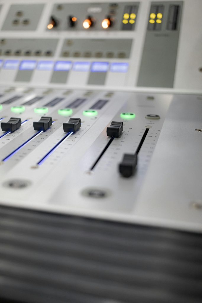 Audio mixing desk